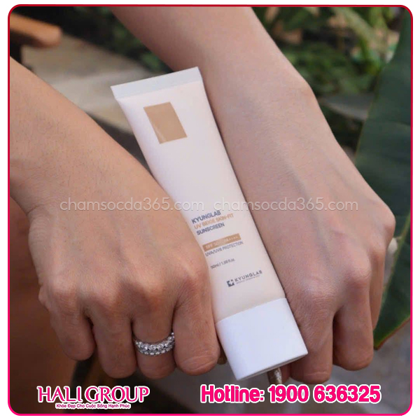 review Kem Chống Nắng Nâng Tone KyungLab UV Beige Skin-Fit Sunscreen