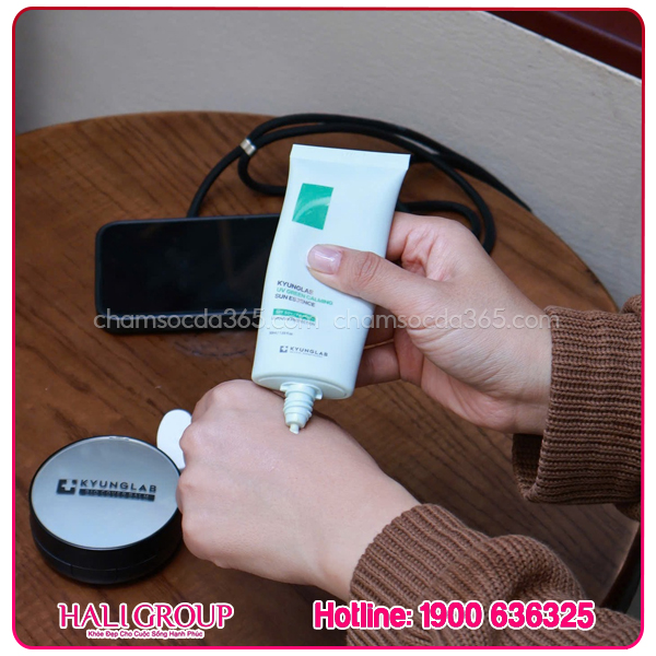 Kem Chống Nắng Nâng Tone KyungLab UV Green Calming Sun Essence review